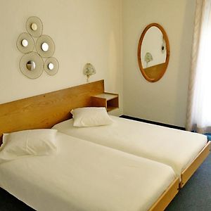 Hotel De La Plage A Gland